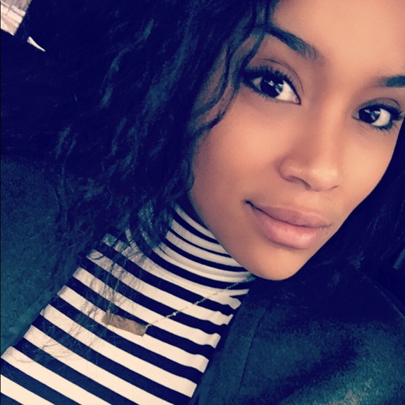 Meet your Posher, Chelsa - Picture 1 of 1